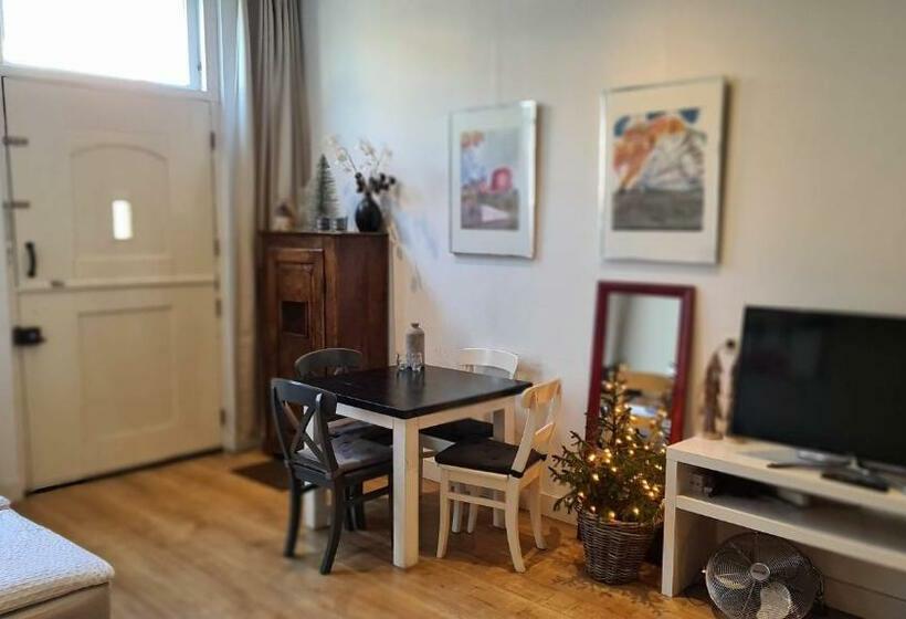 1階の1ベッドルームアパートメント, Park43