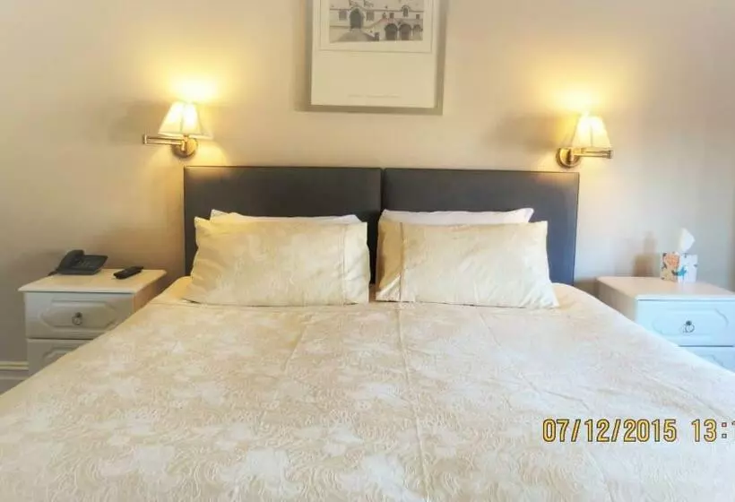اتاق استاندارد یک نفره, Hunters Lodge Guest House