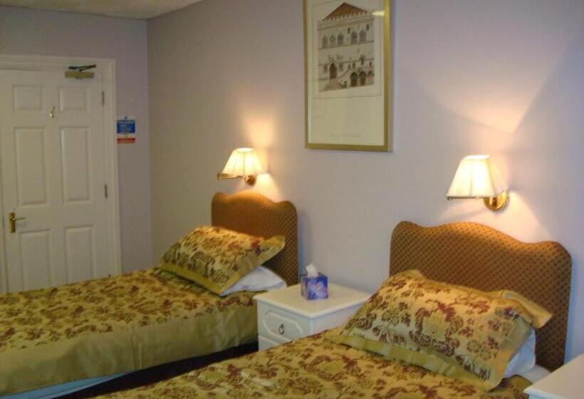 Номер Стандарт, Hunters Lodge Guest House