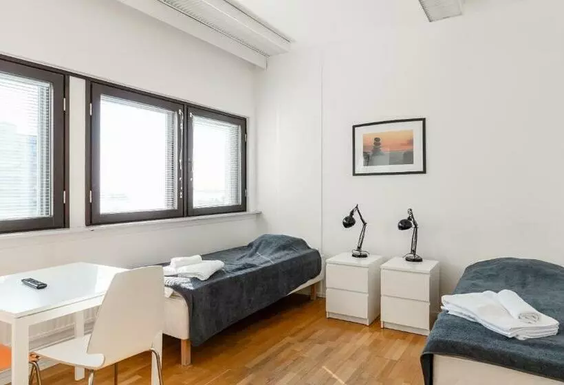 バス共有のスタンダードルーム, Sky Hostel Helsinki