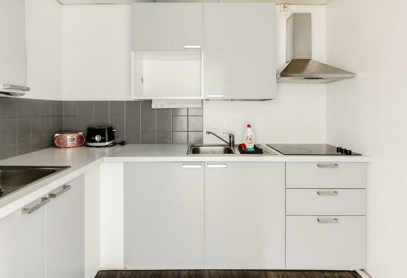 Номер Стандарт Совместная Ванная, Sky Hostel Helsinki