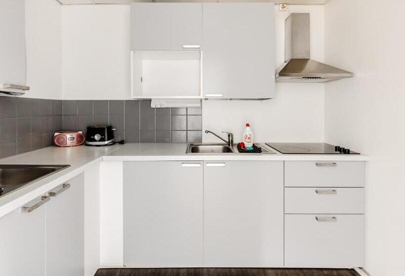 Семейный Номер Совместный Санузел, Sky Hostel Helsinki