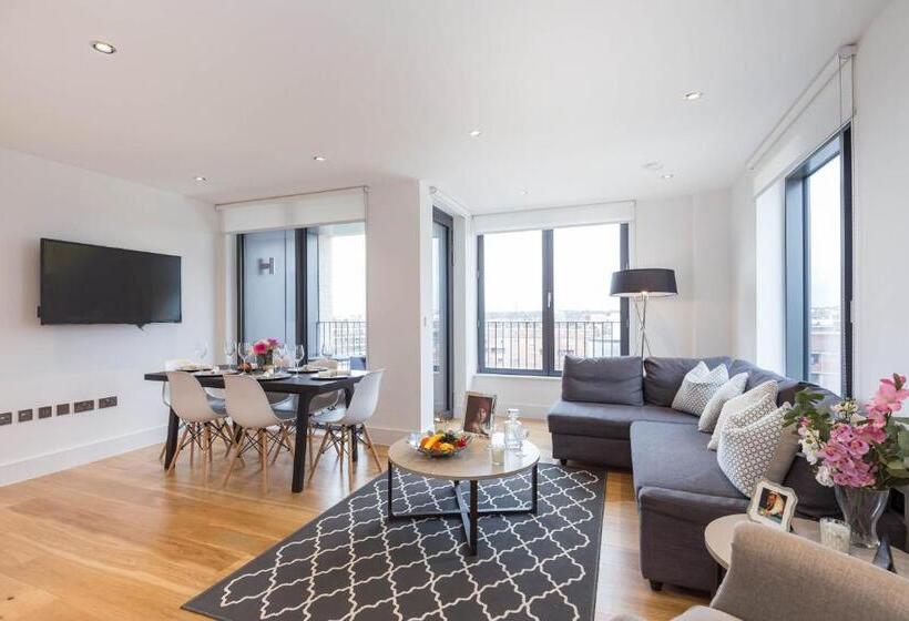 آپارتمان لوکس 2 خوابه, Bright Portobello Apt With Floor To Ceiling Views