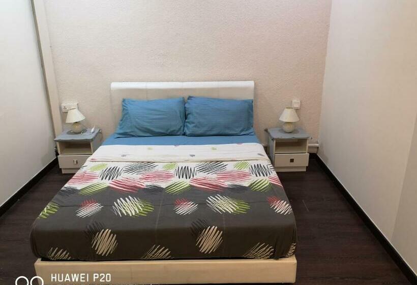 Standardrum Delat Badrum, Apple Backpackers