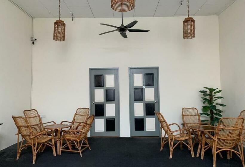 Standardrum Delat Badrum, Apple Backpackers