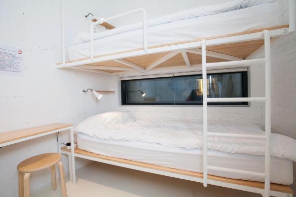Номер Стандарт Четырехместный Совместный Санузел, Mir Guesthouse