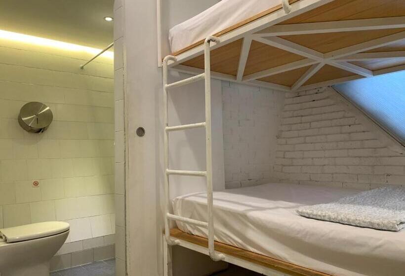 Номер Deluxe Одноместный, Mir Guesthouse