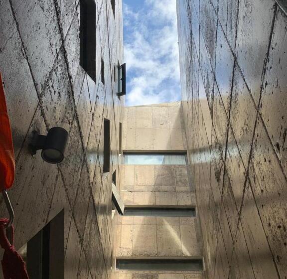 חדר דלוקס יחיד, Mir Guesthouse