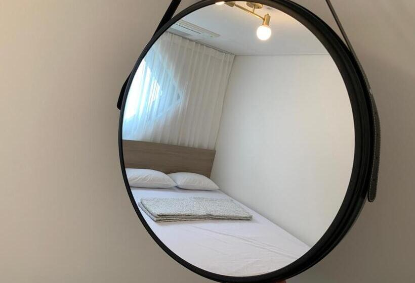 Апартаменты 3 Спальни, Mir Guesthouse