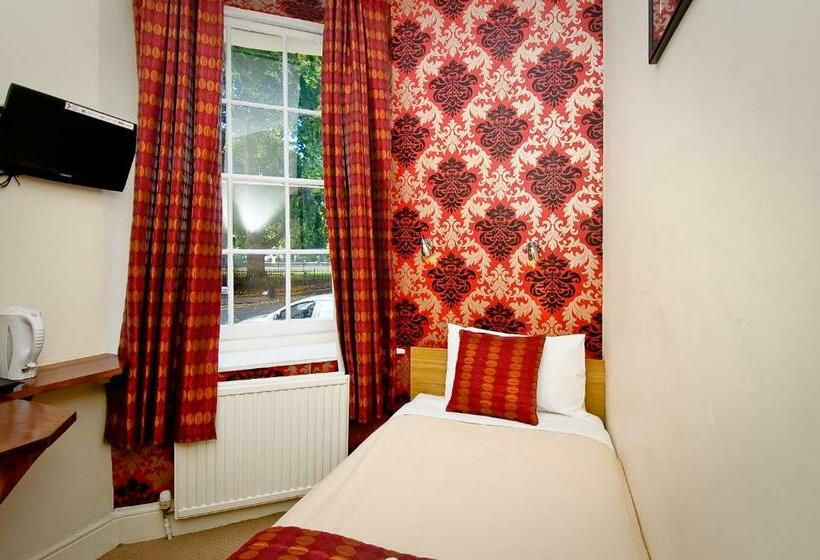 标准单人间, Leigh House