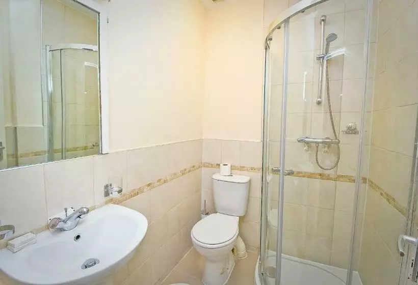 اتاق استاندارد, Leigh House