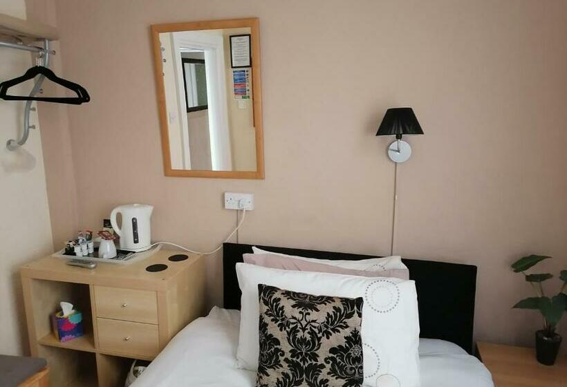 חדר סטנדרט יחיד, The Manhattan