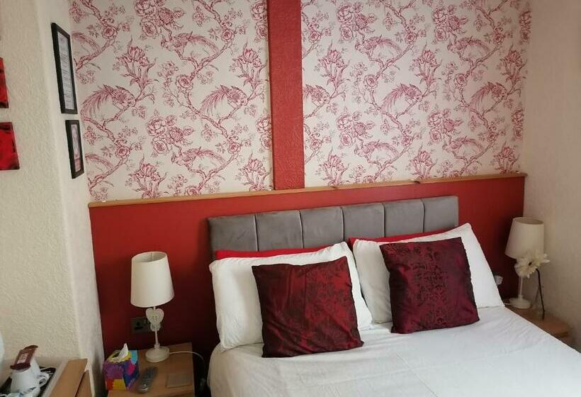 חדר בסיסי, The Manhattan