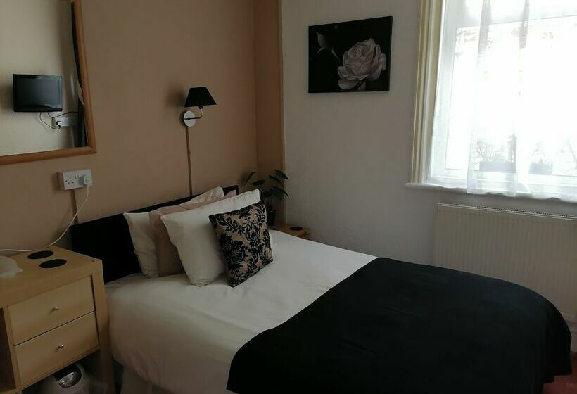 חדר סטנדרט יחיד, The Manhattan