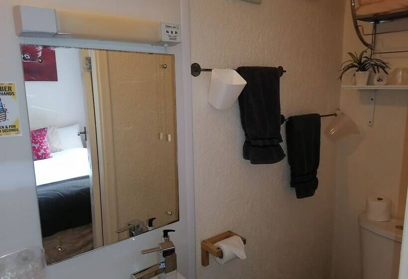 חדר סטנדרט, The Manhattan