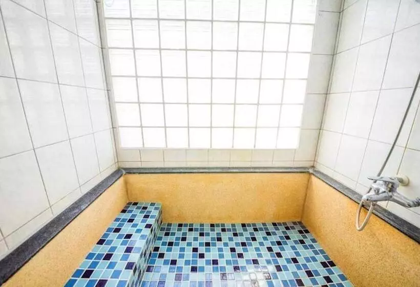 اتاق لوکس, Aoike Hot Spring