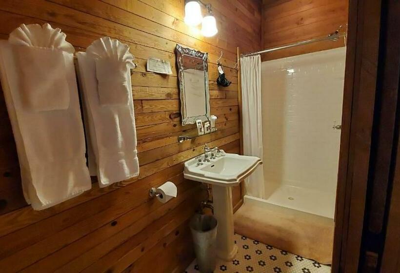 غرفة قياسية, Lake Rabun