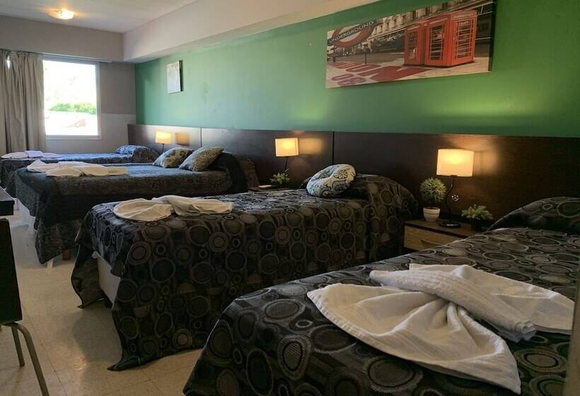 اتاق استاندارد سه نفره, Novum Suites