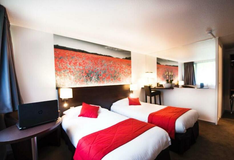 Номер Стандарт Трехместный, Hôtel Pavillon Des Gâtines