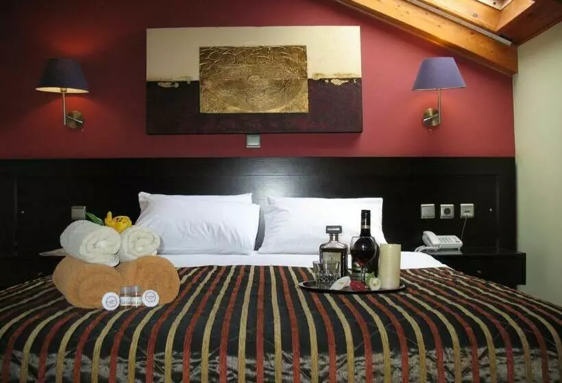 Suite Supérieure, Prigipikon Suites And Sofites