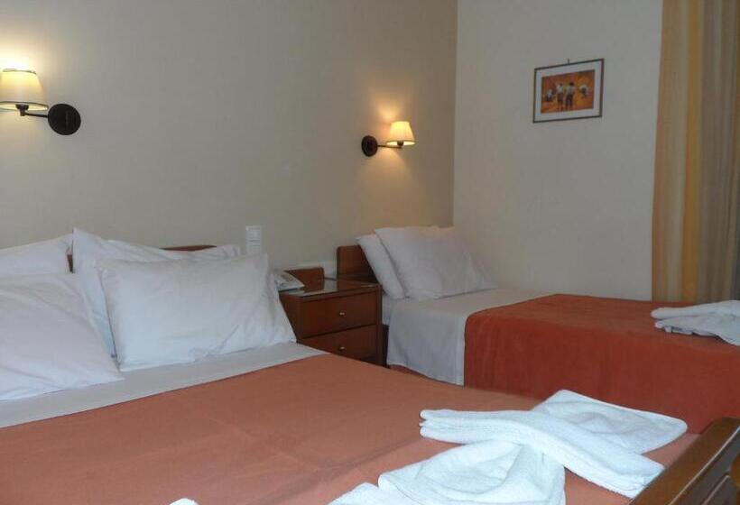 スタンダードトリプルルーム, Prigipikon Suites And Sofites