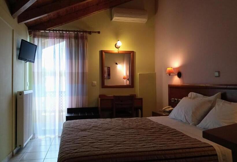 キングサイズベッドのデラックスルーム, Prigipikon Suites And Sofites