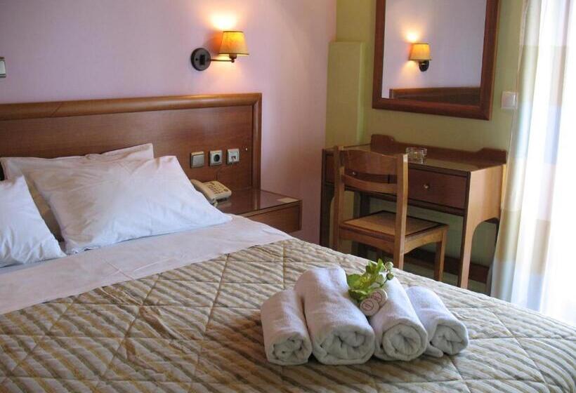 Номер Deluxe Кровать Кинг, Prigipikon Suites And Sofites