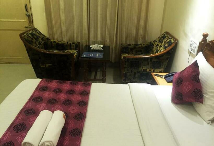 Pokój Deluxe, Veenus International