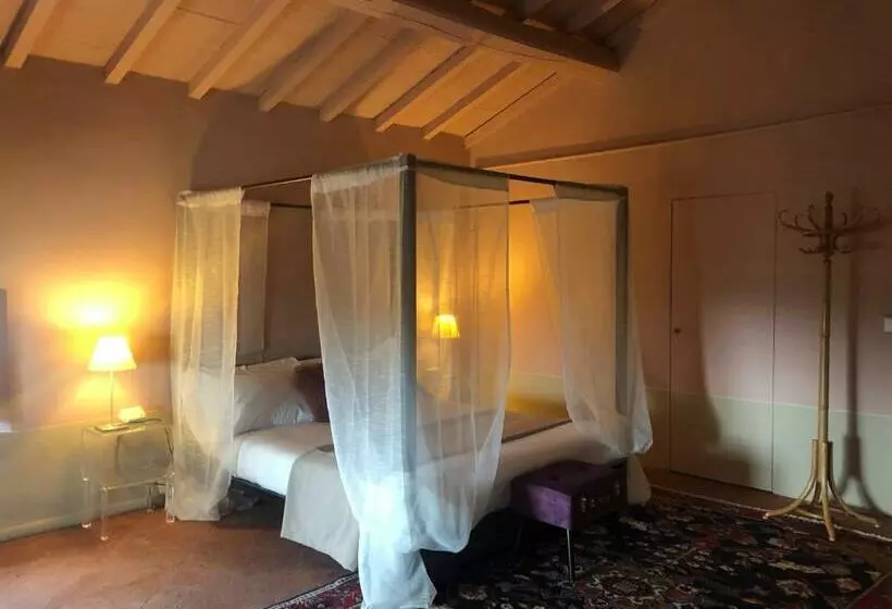 Sviitti, Villa Alta Residenza D Epoca Con Piscina