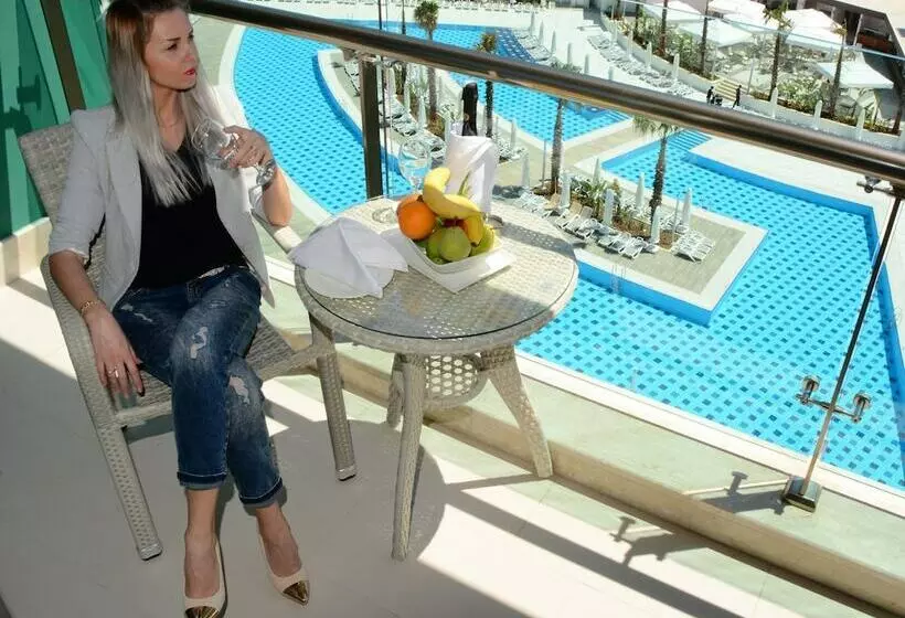 اتاق لوکس, Wind Of Lara Hotel And Spa