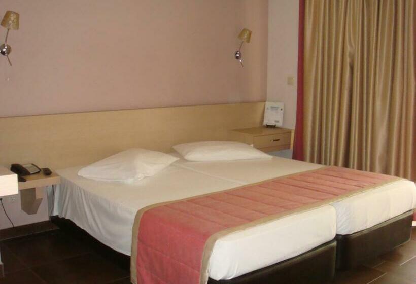 غرفة قياسية, Ifigenia