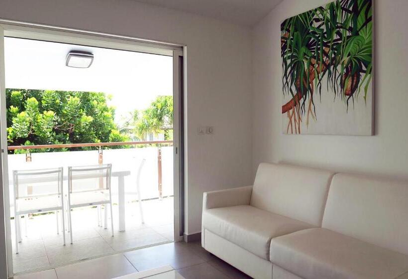 سوییت, Moorea Sunset Beach