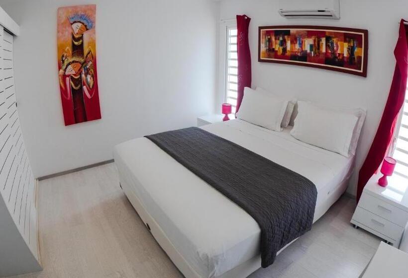 بانگلوی استاندارد, Moorea Sunset Beach