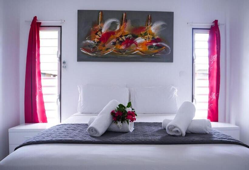 بانگلوی لوکس, Moorea Sunset Beach