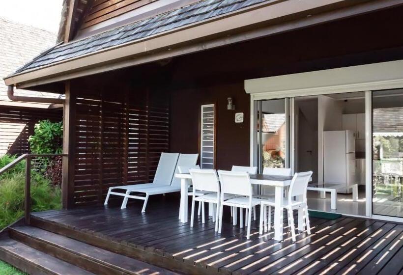 بانگلوی لوکس, Moorea Sunset Beach