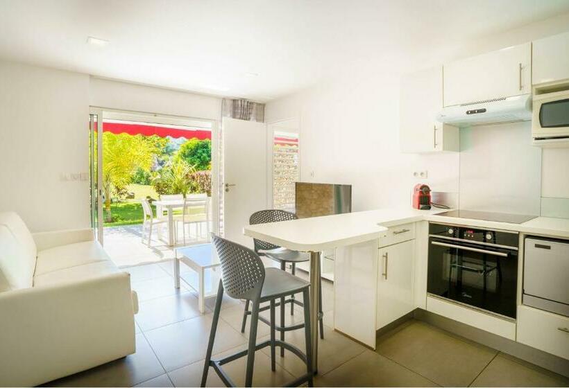 سوییت, Moorea Sunset Beach