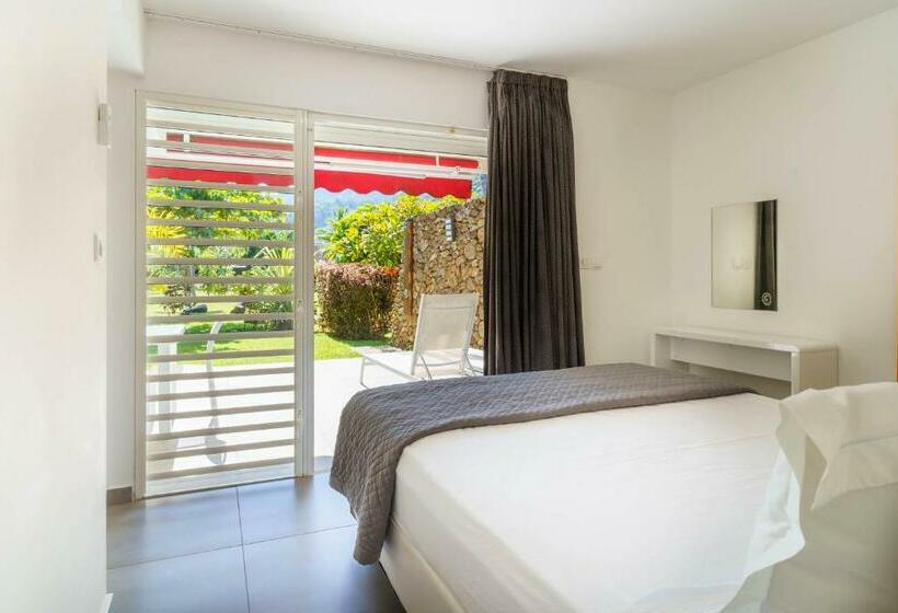 سوییت, Moorea Sunset Beach