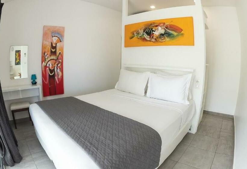 سوییت, Moorea Sunset Beach