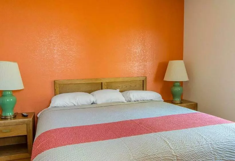 キングサイズベッドのスタンダードルーム, Motel 6 Madras, Or
