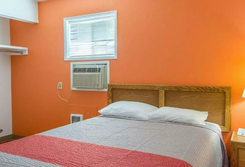 キングサイズベッドのスタンダードルーム, Motel 6 Madras, Or