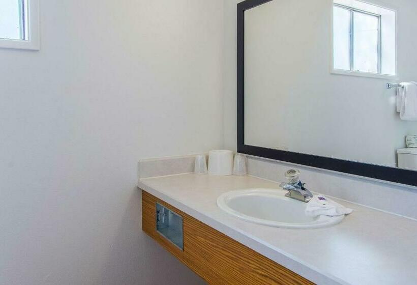 キングサイズベッドのスタンダードルーム, Motel 6 Madras, Or