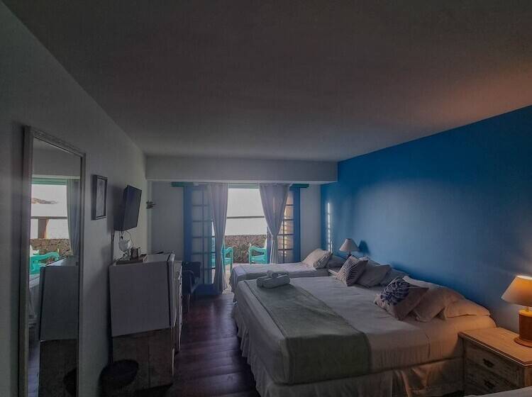 オーシャンビューファミリールーム, Vila Bela Emília