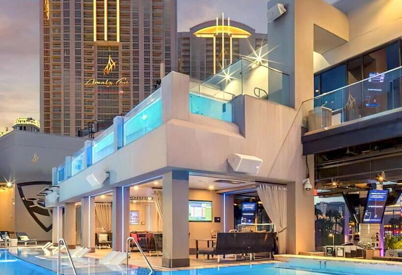 Superior-sviitti, Amalz 2 Bedroom 3 Bathroom Balcony Suites At Mgm Signature !