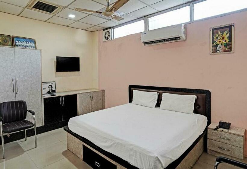 トリプルクラシックルーム, Oyo 81121 Modern