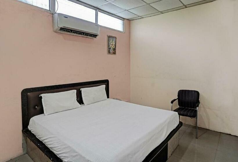 トリプルクラシックルーム, Oyo 81121 Modern