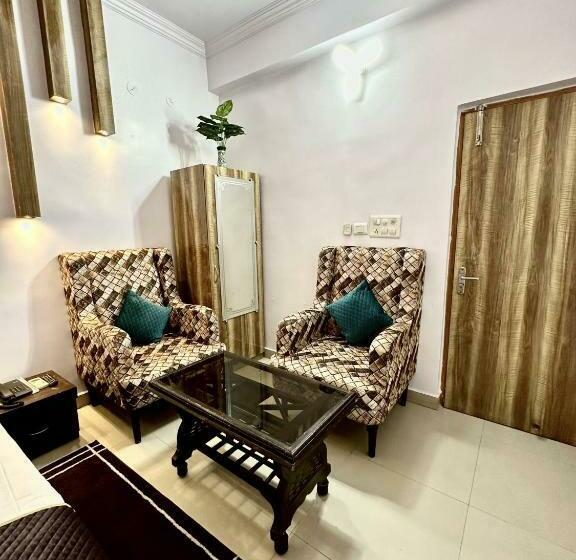 اتاق اکونومی, Buddha International