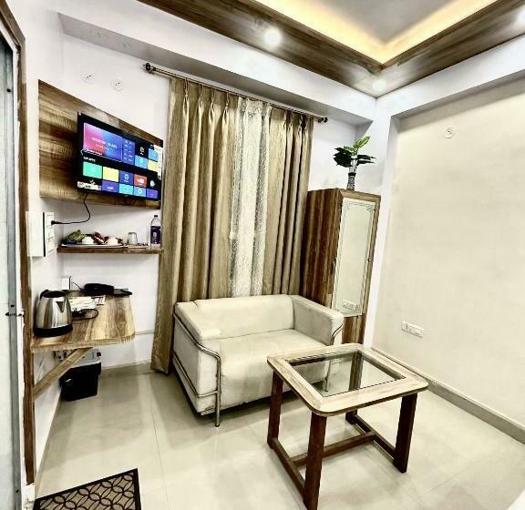 اتاق اکونومی, Buddha International