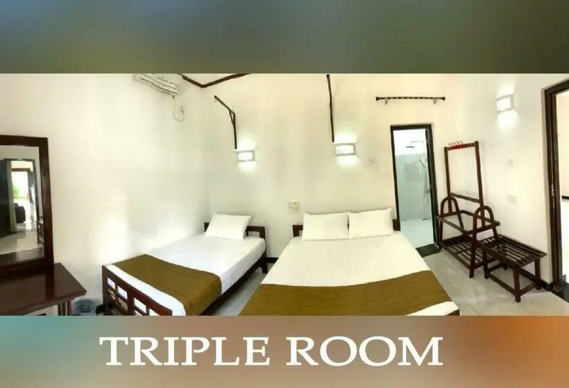 スタンダードトリプルルーム, Mr J Hotel & Tours