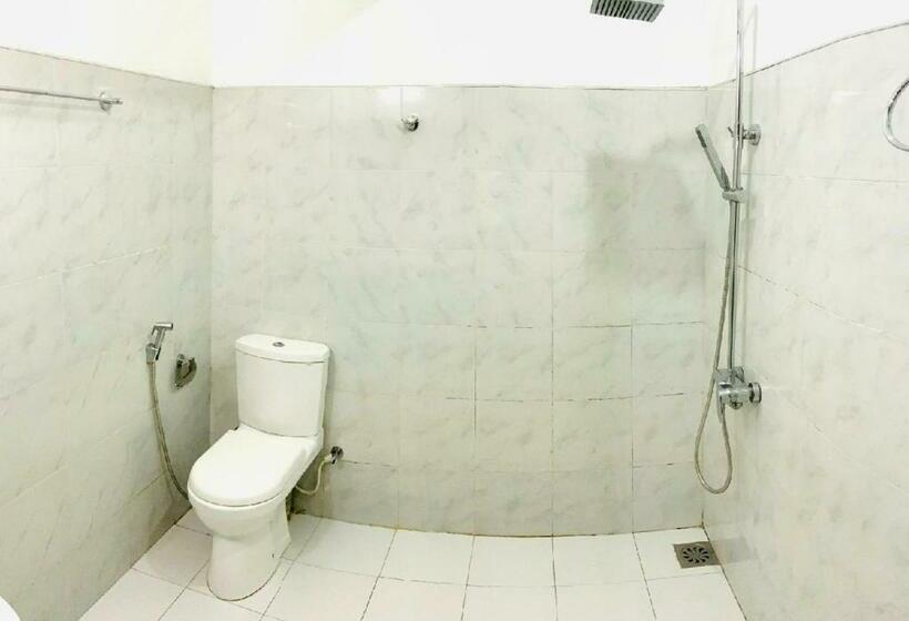 标准三人间, Mr J Hotel & Tours