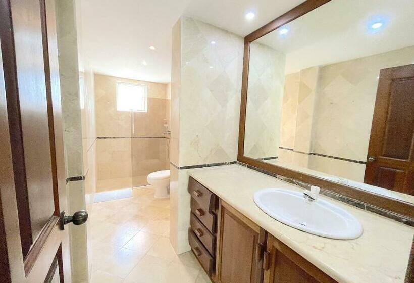 ویلای سوپریور 1 خوابه, Oceanfront & Garden View Villas Hotel Wifi Bbq Parking Los Corales Beach Club & Spa